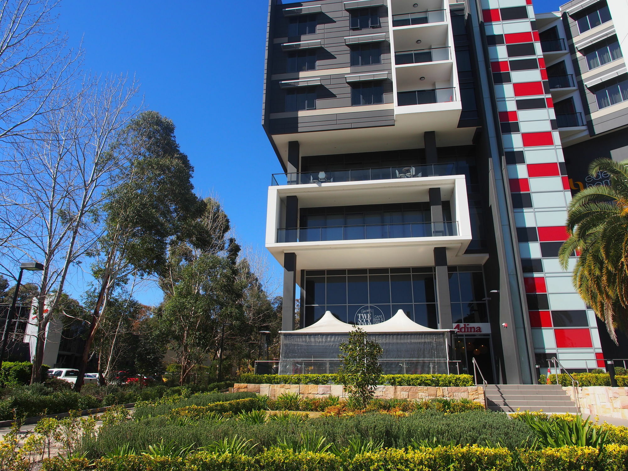 Punthill Norwest Aparthotel Exterior photo